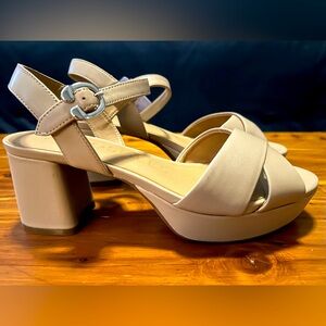 NWT Aerosoles Cosmos Nude Platform Sandals size 9